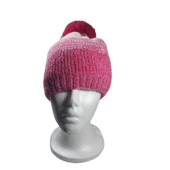 Pink Knit Beanie in Good Pre-Owned Condition - Picture 1 of 5